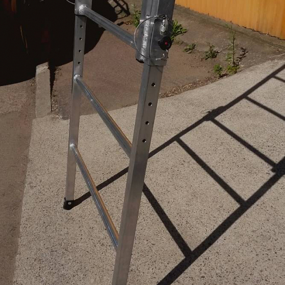 Лестница приставная наклонная алюминиевая ЛПНА-М-4,6Н (для цистерн)